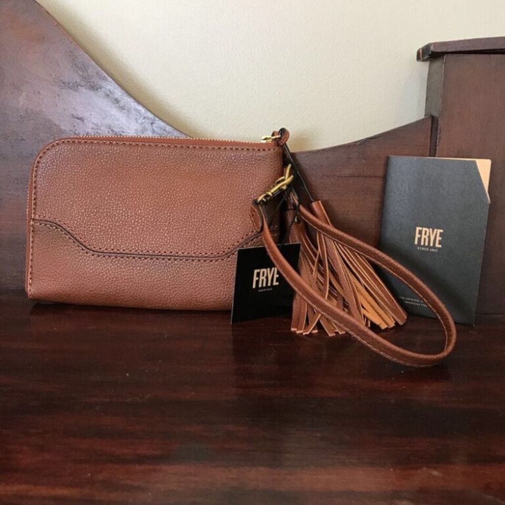 Frye Paige Cognac Leather Fringed Wristlet NWT - Picture 4 of 7